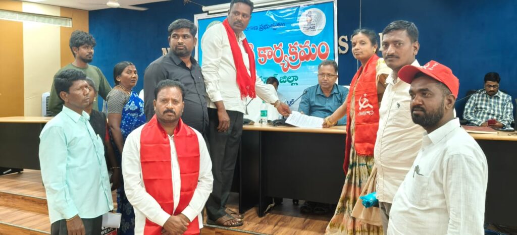 మక్కల కొనుగోలుకు గన్ని బ్యాగులను సరఫరా చేయాలి