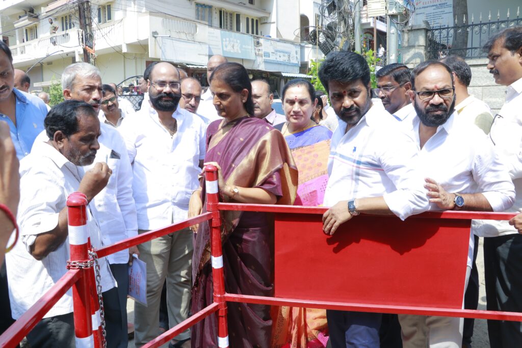 ఆగిపోయిన ఎస్‌ఎన్‌డీపీ నాలా పనులను వేగవంతంగా పూర్తి చేయాలి. 