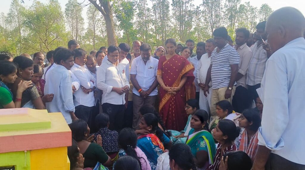 బీఆర్ఎస్ నాయకుడు భూషణం మరణం కుటుంబానికి తీరని లోటు 