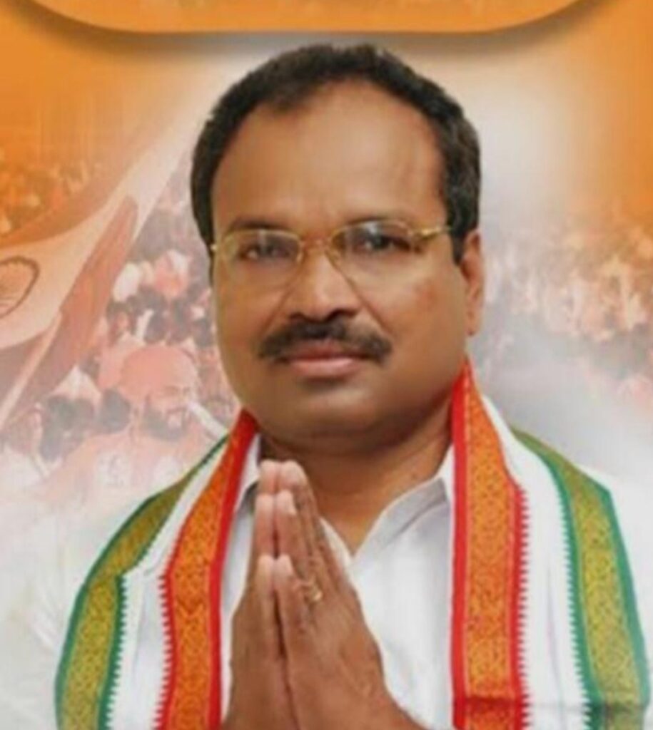 ప్రతి డివిజన్, మండలాల్లో యూత్ వింగ్ నియామక ప్రక్రియను త్వరలోనే చేపడతాము. దరఖాస్తులు ఇవ్వండి