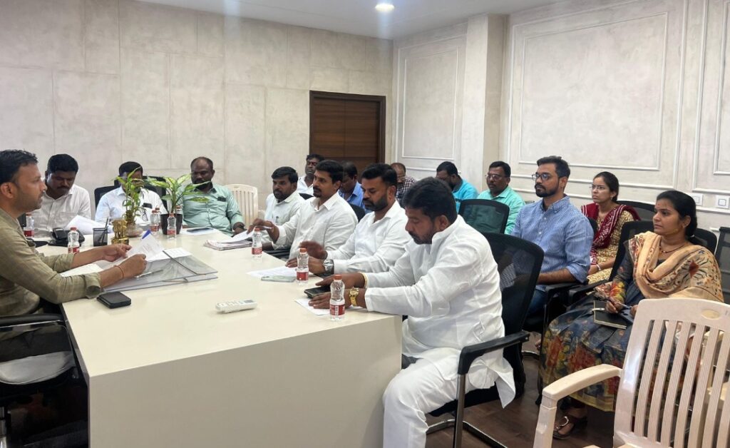 ఓటరు జాబితా అత్యంత అవసరం అందుకు ప్రతి పౌరుడు రాజకీయ పార్టీలు బాధ్యతాయుతంగా సహకరించాలి – డీసీ సమయ్య 