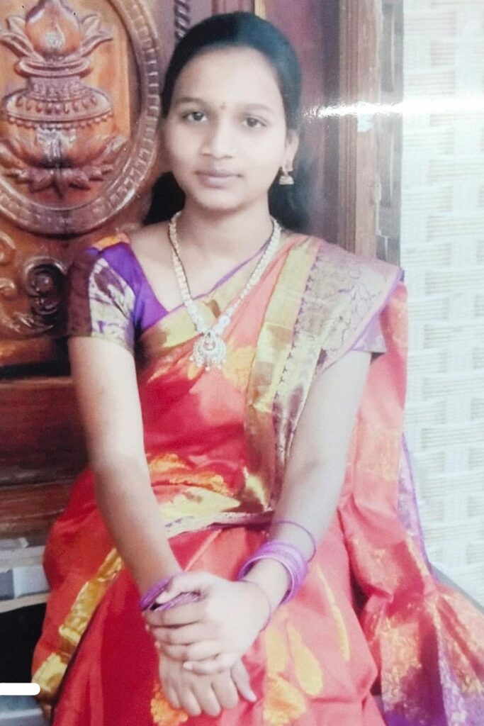 ఇంటి నుంచి బయటికి వెళ్లిన బాలిక అదృష్టం