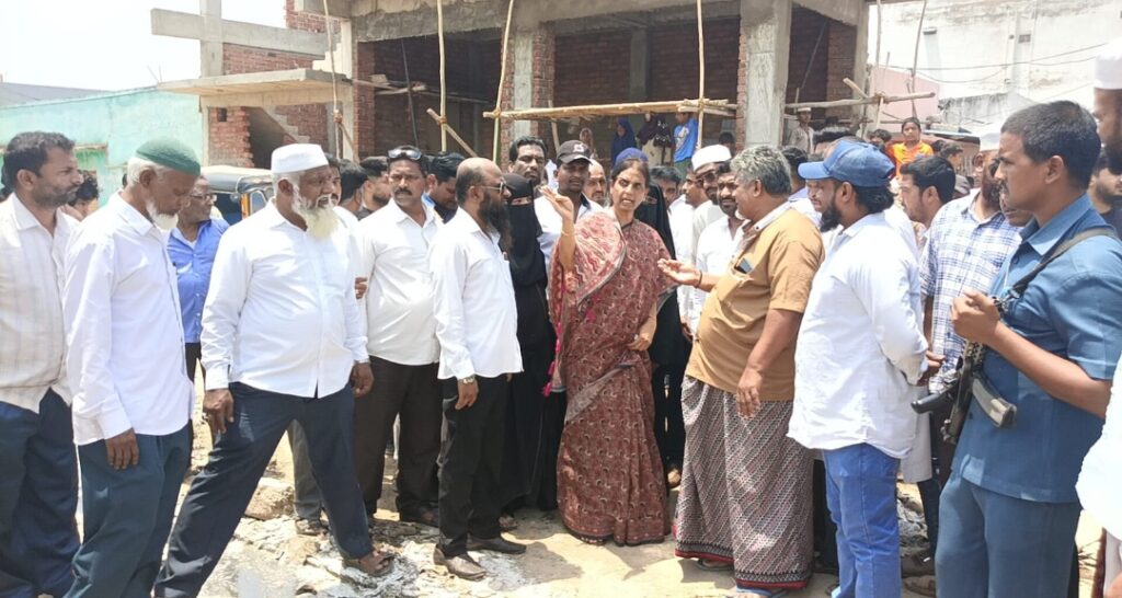మురుగు నీటి సమస్యపై యుద్ధ ప్రాతిపదికన అధికారులు చర్యలు తీసుకోవాలి 