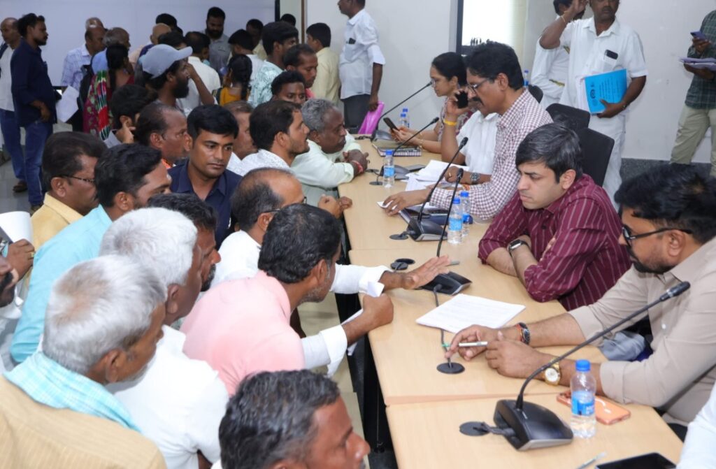 ప్రజావాణిలో వచ్చిన దరఖాస్తులను సత్వరమే పరిష్కరించాలి 