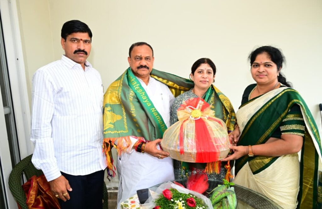 బొమ్మ మహేష్ కుమార్ గౌడ్ కు జన్మదిన శుభాకాంక్షలు తెలిపిన కాంగ్రెస్ నేతలు