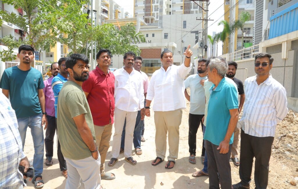 సమస్యల పరిష్కారానికి కృషి