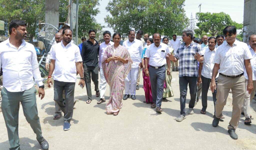 ఎస్‌ఎన్‌డీపీ నాలా పనుల పురోగతిని పరిశీలించిన ఎమ్మెల్యే సబితా ఇంద్రారెడ్డి 