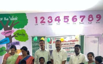 విద్యార్థులు విద్యలో రాణించి ఉన్నత స్థానాలకు చేరుకోవాలి
