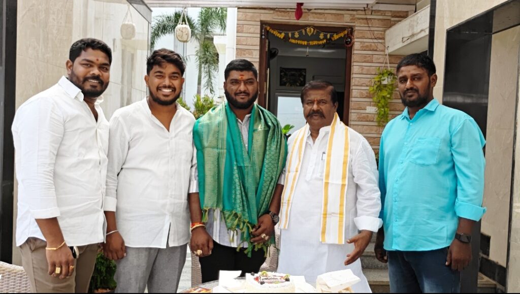 ఘనంగా చింతకింది నవీన్ గౌడ్ జన్మదిన వేడుకలు