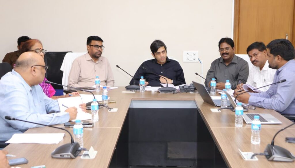 మహిళా సంఘాల సభ్యులకు సమగ్ర ఆరోగ్య సేవలు అందించాలి 