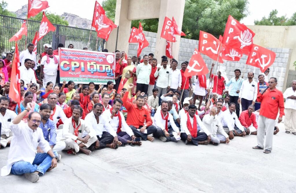 ప్రజాపాలనలో దరఖాస్తు చేసుకున్న ప్రతి ఒక్కరికి ఇందిరమ్మ ఇండ్లు మంజూరు చేయాలి