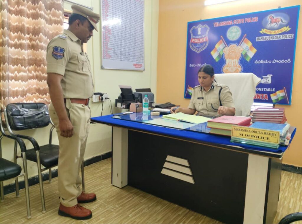 సీసీ కుంట పోలీస్ స్టేషన్‌ను ఆకస్మికంగా తనిఖీ చేసిన జిల్లా ఎస్పీ జానకి 