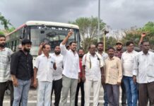 నేషనల్ హైవేపై వెంటనే ఫ్లైఓవర్ బ్రిడ్జి నిర్మించాలి