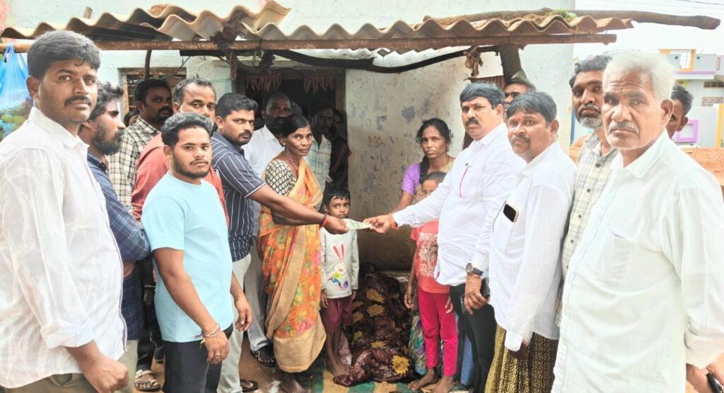అనాథ కుటుంబాలకు ‘మేఘన్న అభయహస్తం’ ఆర్థిక సాయం