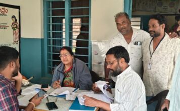 ఓటు ప్రతి పౌరుడి రాజ్యాంగబద్ధమైన హక్కు
