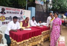 నందనవనం సమస్యలు పరిష్కరించాలి
