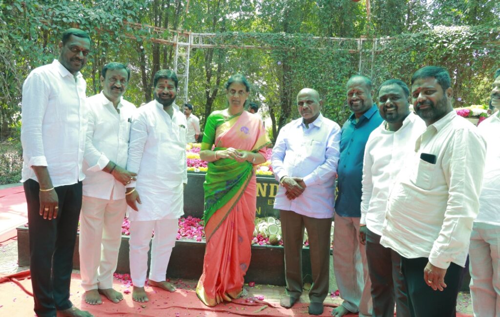 స్వర్గీయ ఇంద్రారెడ్డికి ఘన నివాళి